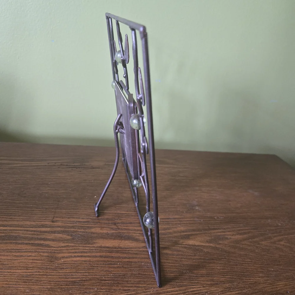 Pier 1 Leaf & Vine Metal Photo Frame